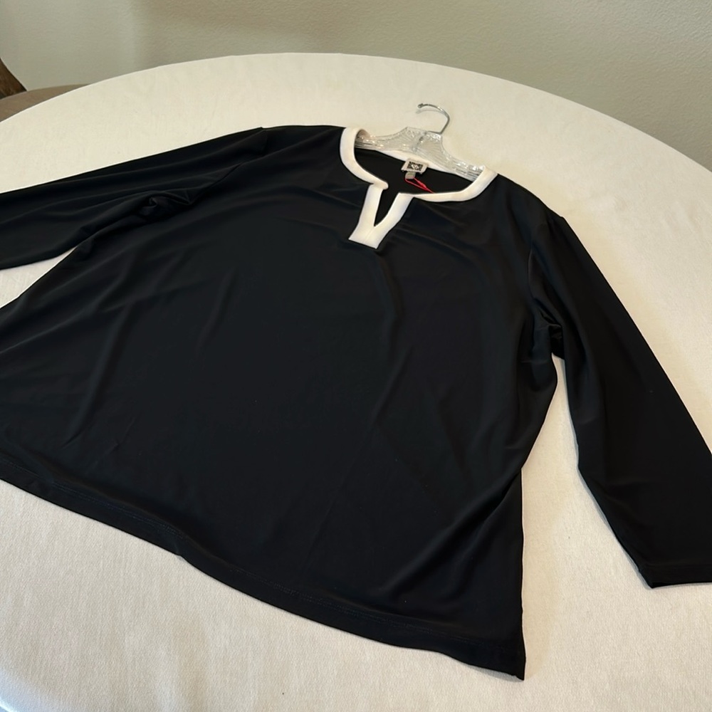 Misses 3/4 sleeve blouse in polyester like crepe